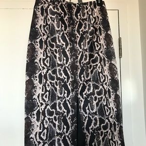Judith & Charles print skirt Cdn size 2